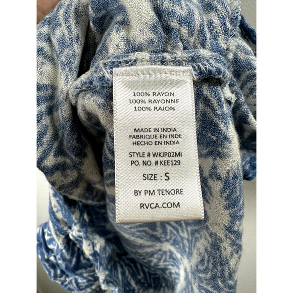 RVCA Soft Rayon Blue White Abstract Hippie Coastal Beachy Bohemian Short Romper - Picture 4 of 7